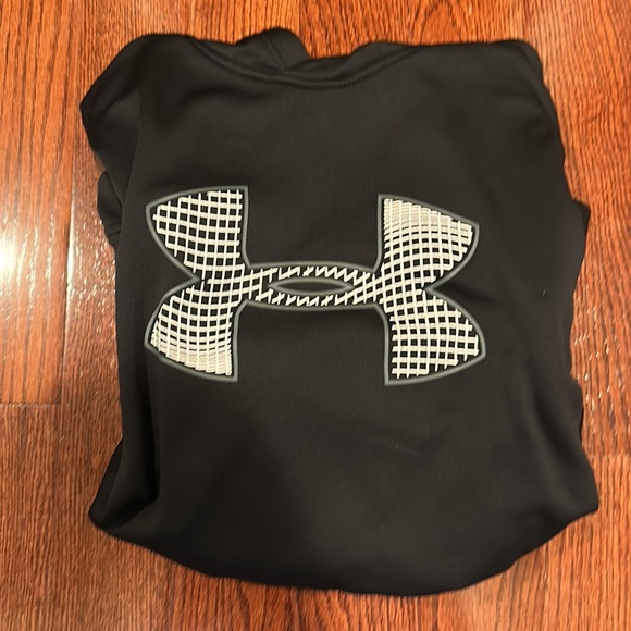 White and Black Under Armor Hoodie - Picture 5 of 5